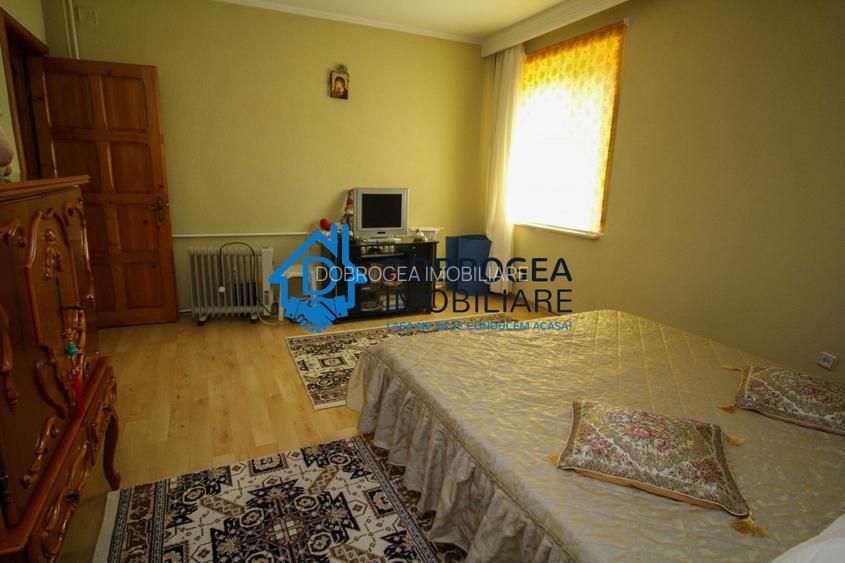 ZONA LIBERTATII - CASA DE VANZARE D+P+1+M- TEREN  1544MP. - 12