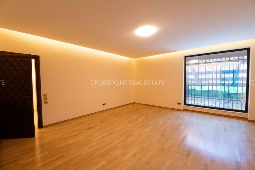 Vila cu piscina, 22 camere și consum ZERO, Baneasa – Romatsa - 5