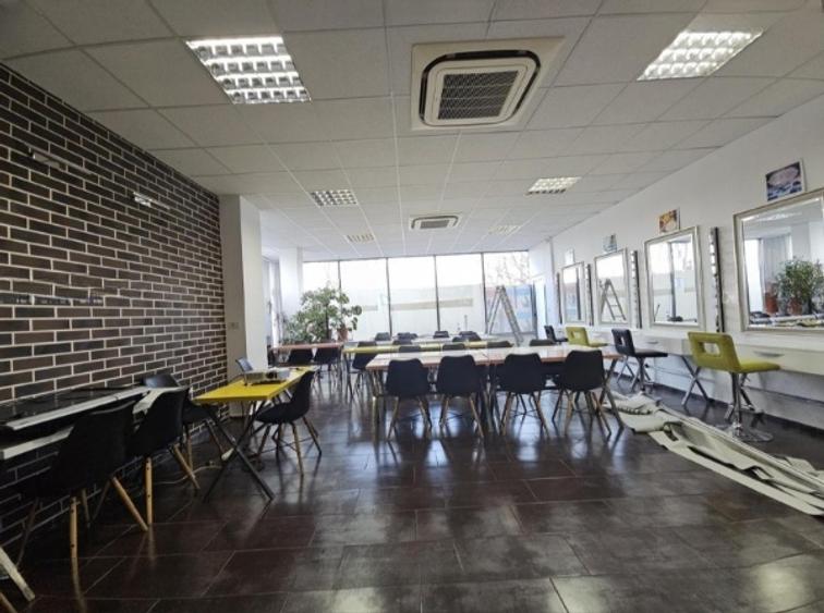 Gara, spatiu comercial din constructie, 218 mp.