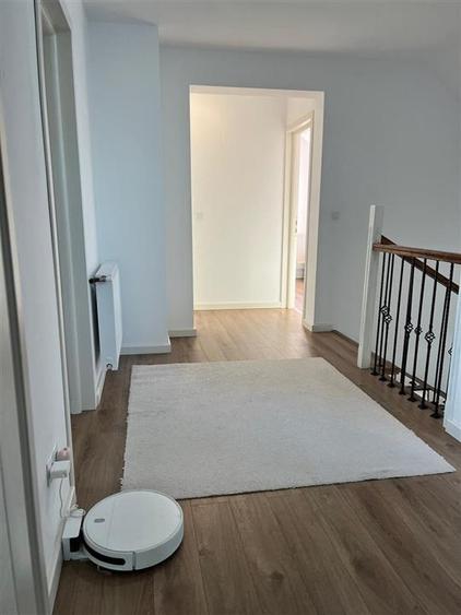 Casa cu 4 camere si garaj