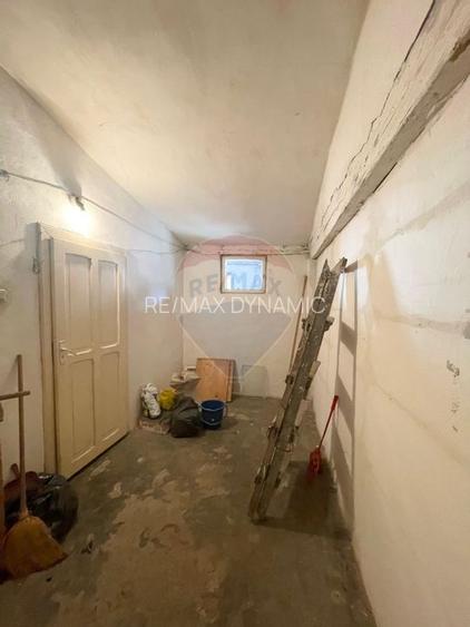 Casă cu 3 camere de vânzare în zona centrala comison 0% - 13