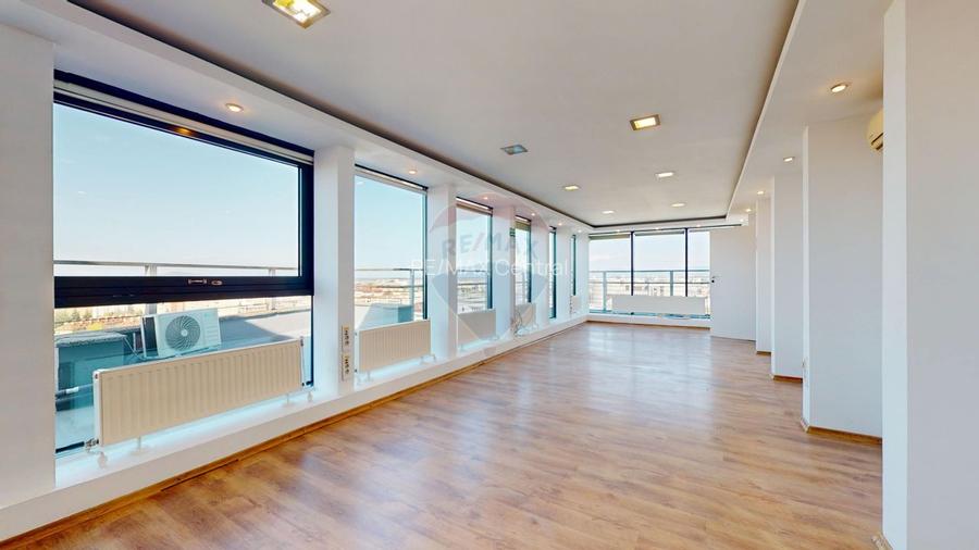 BIROU cu priveliște panoramică – Centru Civic - 4