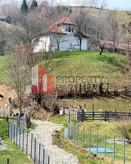 Casă autentică cu teren de 11.150 mp – Bran, Șimon | vedere Bucegi - 14