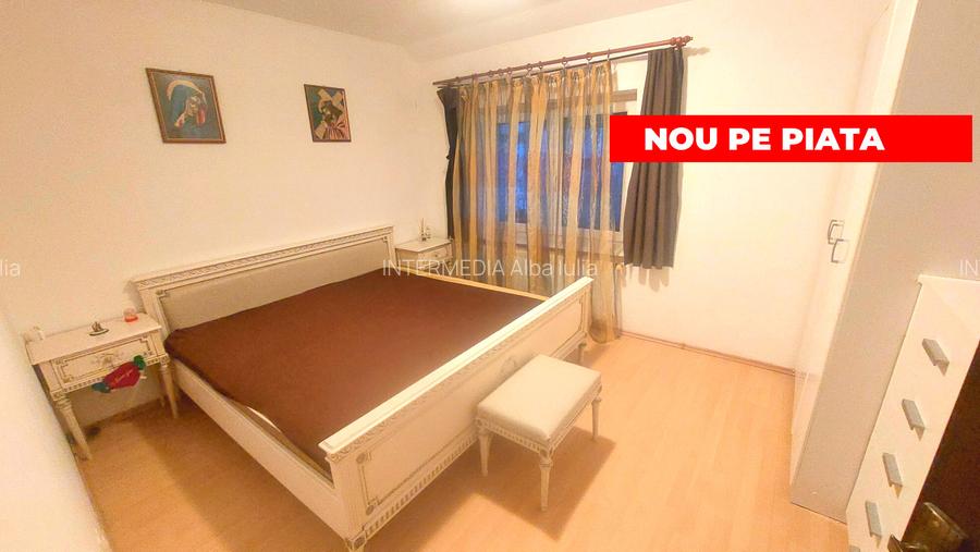 Apartament  cu 3 camere decomandat de vanzare Cetate Alba Iulia - 2
