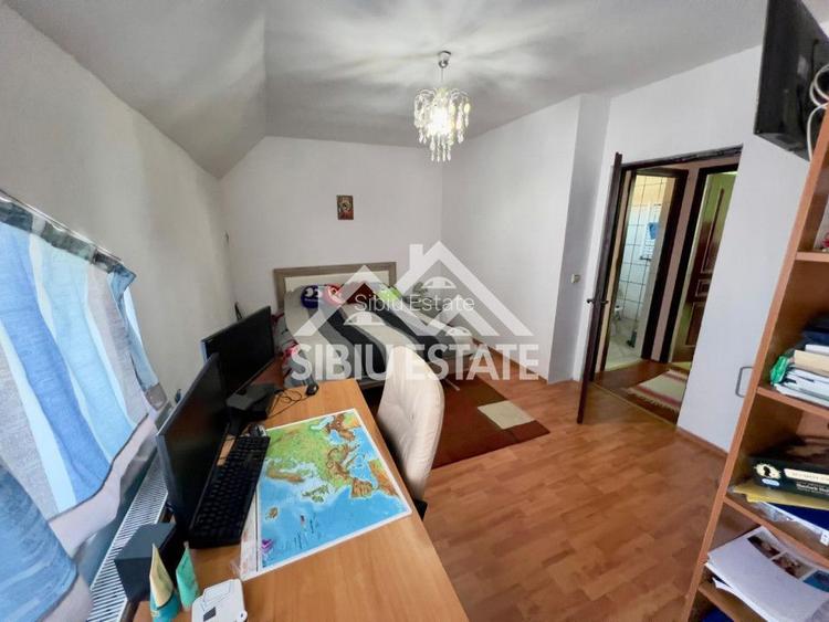 Casa duplex 100 mp utili, la intrare Sura Mare teren 1500 mp teren - 11