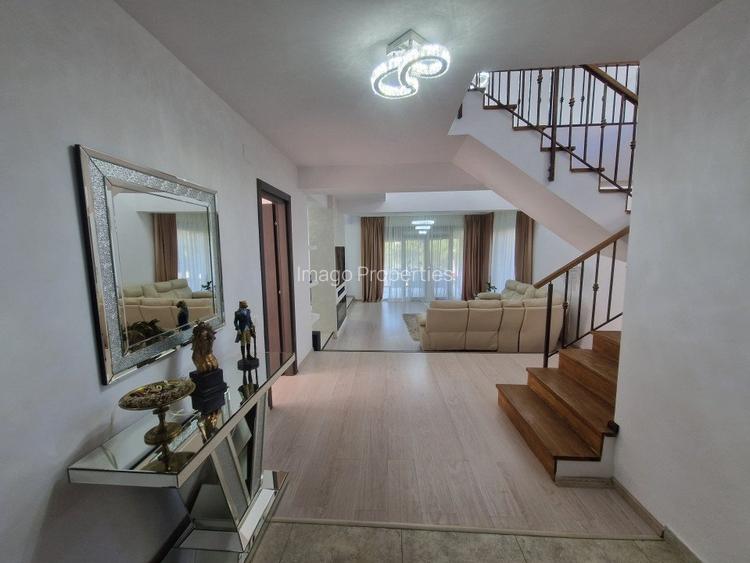 Vila amplasata pe malul lacului - 11