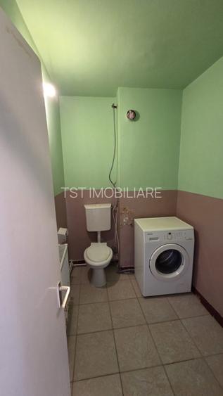Apartament cu 3 camere, Micro 17,  Bld Independentei - 16