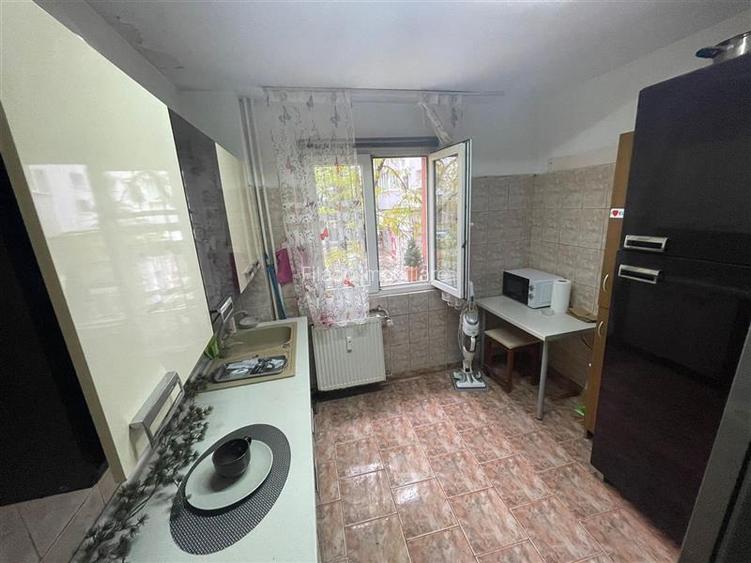 Apartament 4 camere Metrou Titan - 9