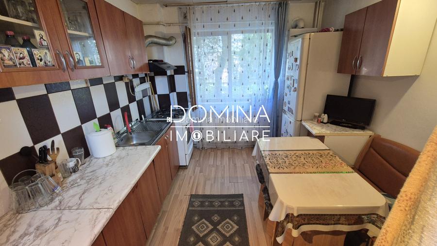 Vânzare apartament 2 camere, situat în Târgu Jiu, Aleea Plopilor - 8
