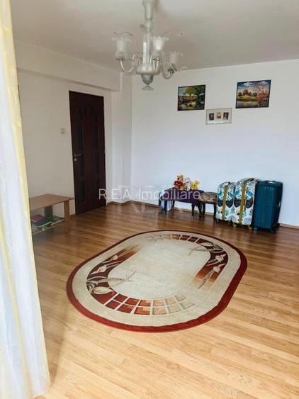 3 camere decomandat,  3/4, 77mp-Drumul Sarii - 2