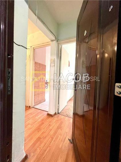 Apartament 3 camere, str. Stadionului, etaj 2 - 13