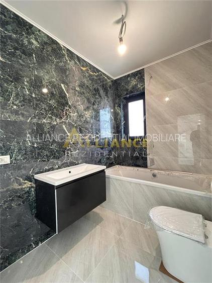 Casa Individuala de vanzare - Teren 350 mp | 4 camere - 3 bai - 11