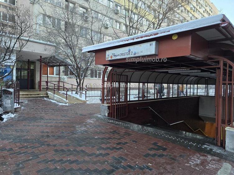 Spatios Metrou Dristor 350 metri - 11