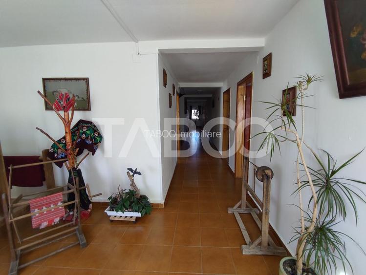 EXCLUSIVITATE Pensiune 9 camere 615 mpu 3600 mp teren in Fantanele - 14