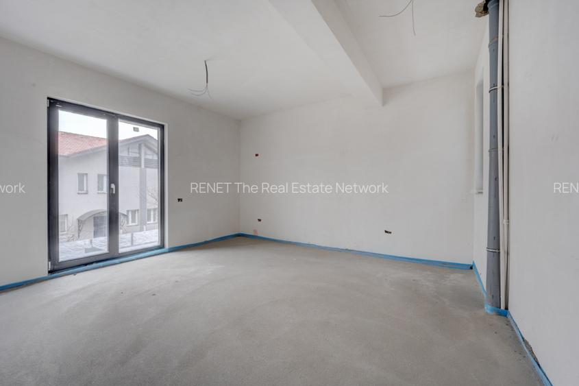 Casa se preda finisata - 4 bai -3 dormitoare - curte - parcare -  metrou Păcii - 7