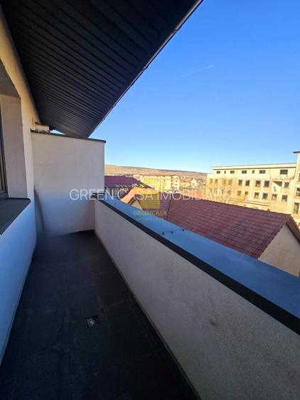 Apartament 3 camere, 2 bai, zona Prof. Ioan Rus, Floresti - 9