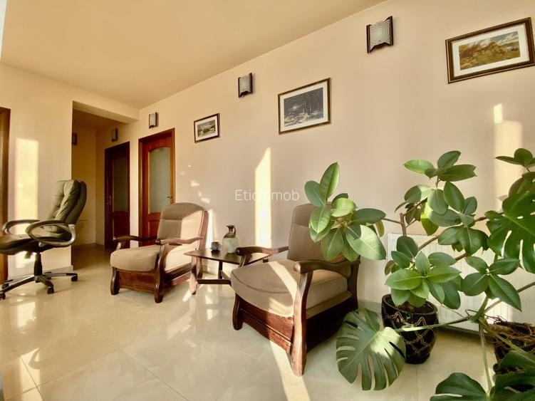 Urgent/Vânzare Casa/Vila, 4+ camere, teren 346 mp,  Targoviste, zona Micro 4 - 6