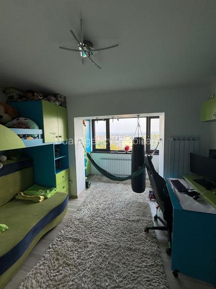 Copou - Casa Armatei , 4 camere , 108 mp , garaj si boxa in proprietate ! - 7