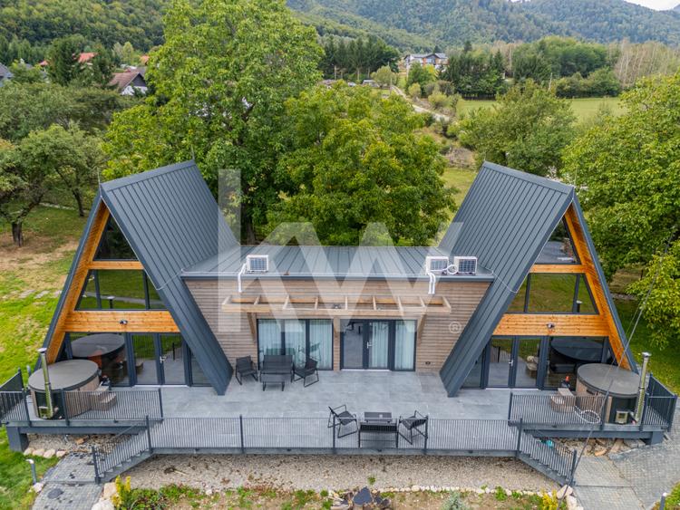 Afacere la cheie in inima naturii- Case smart A-Frame