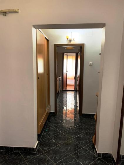Apartament 3 camere, Spiru Haret, etaj 1, balcon mare, 2 băi, mobilat și utilat
