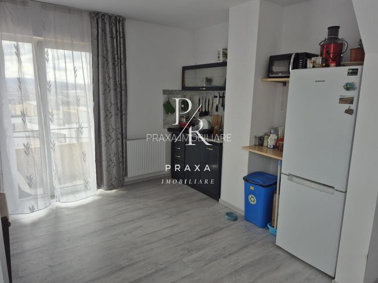 Dupex de vanzare transformat in 2 apartamente zona Metro! - 14