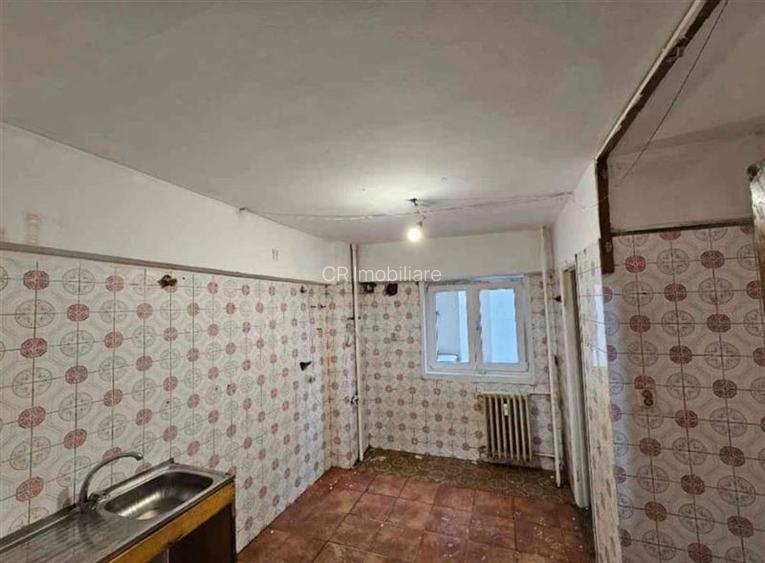 Vanzare 4 cam Romana - 7