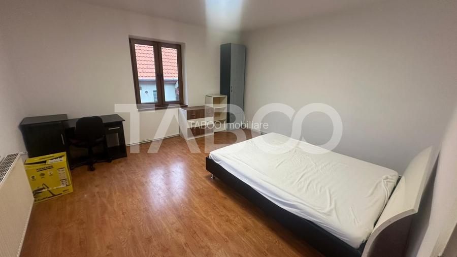 Apartament 105 mpu cu curte  la casa 3 camere zona Tiglari Sibiu - 2