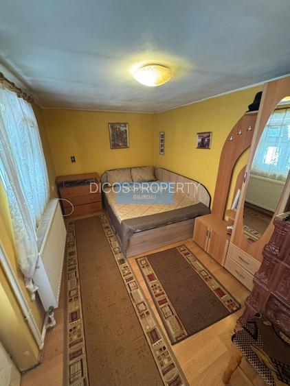 De Vânzare - Casă, Strada Griviței - 13