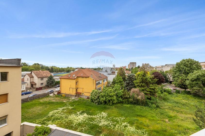 Apartament spațios de vânzare în zonă selectă -Strada Mozart - 7