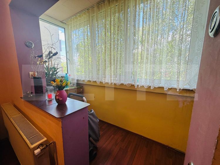 Apartament 4 camere Tractorul/ 2 bai/ 2 spatii de depozitare/etaj intermediar - 3