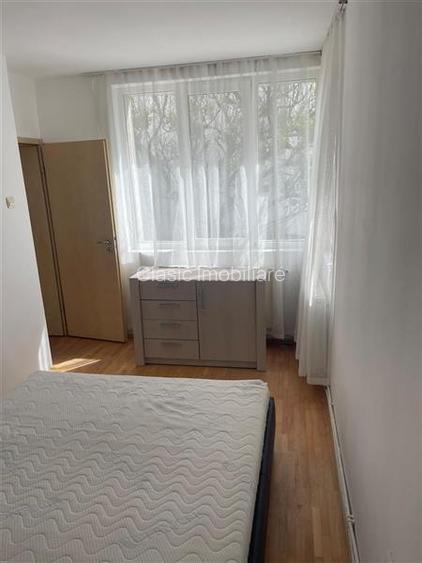 Inchiriere casa 3 camere cu gradina de 500 mp in Dambul Rotund - 12