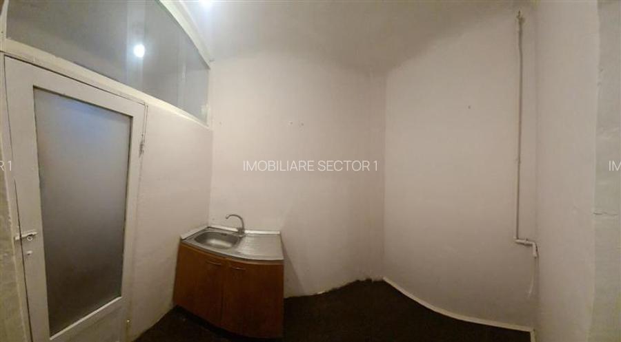 Casa individuala - garsoniera la curte  0 comision ( curtea comuna) Nicolae Iorg - 6