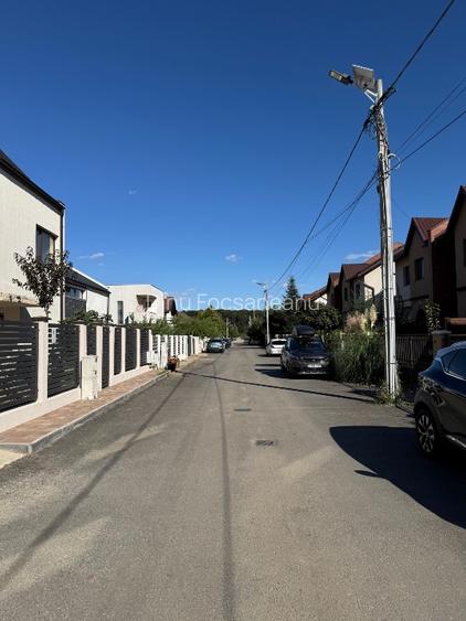 Casa/Vila de vanzare, P+1, 5 camere, curte - 14