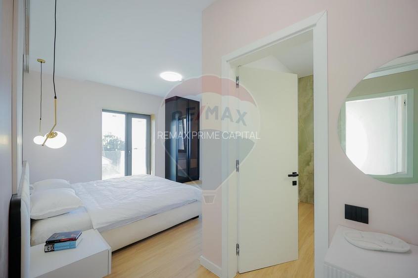 De vânzare Vilă cu 8 camere în Sânmartin, 290 mp util, teren 1100 mp - 29