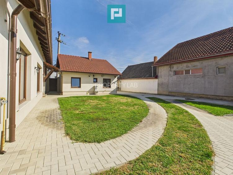 Casă modernă cu 2 corpuri, 5 camere în Pecica - 22