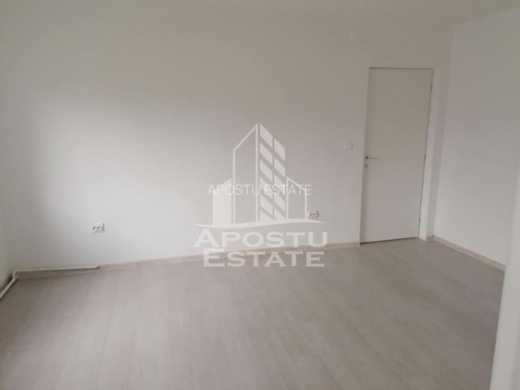Apartament decomandat, renovat,2 camere,parter,Bulevardul Cetatii - 7