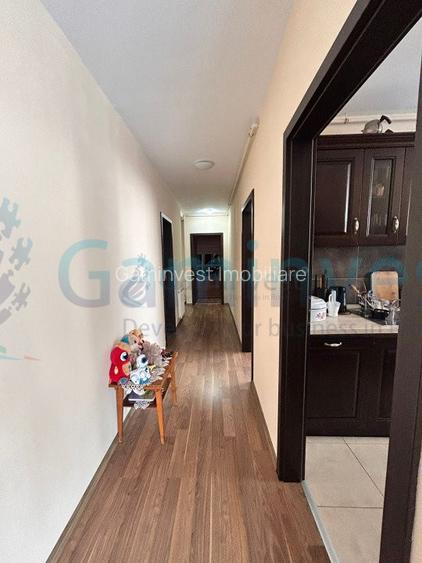 Apartament cu 3 camere de vanzare in Oradea, ultracentral zona Vladimirescu - 2