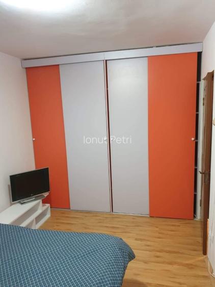 Inchiriez Apartament 2 camere  - 5