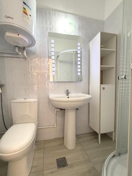 PROPRIETAR 124990 eur 2 cam Mall Vitan