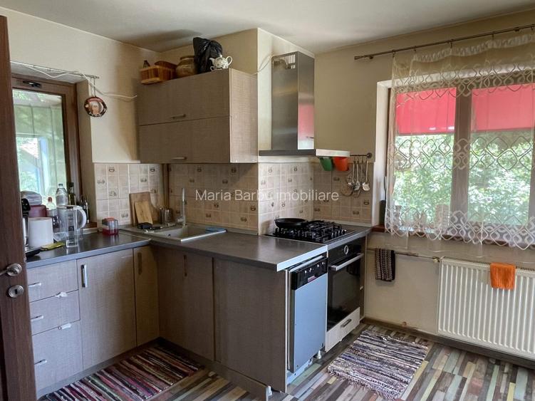 Vila S+P+E, 6 camere, 2 garaje, T=556 mp, zona orasul de jos - 15