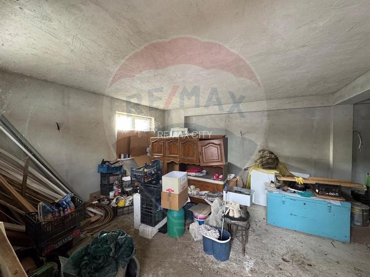 Casă / Vilă cu 6 camere de vânzare în zona Darmanesti - 36