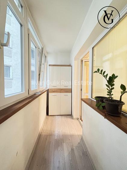 Garsoniera cu bucatarie separata - Zona Centrala - Bd. Unirii - 9