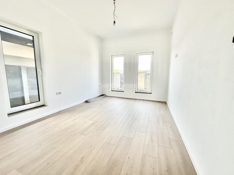 Duplex pe parter cu 3 camere - Mosnita Veche - 4