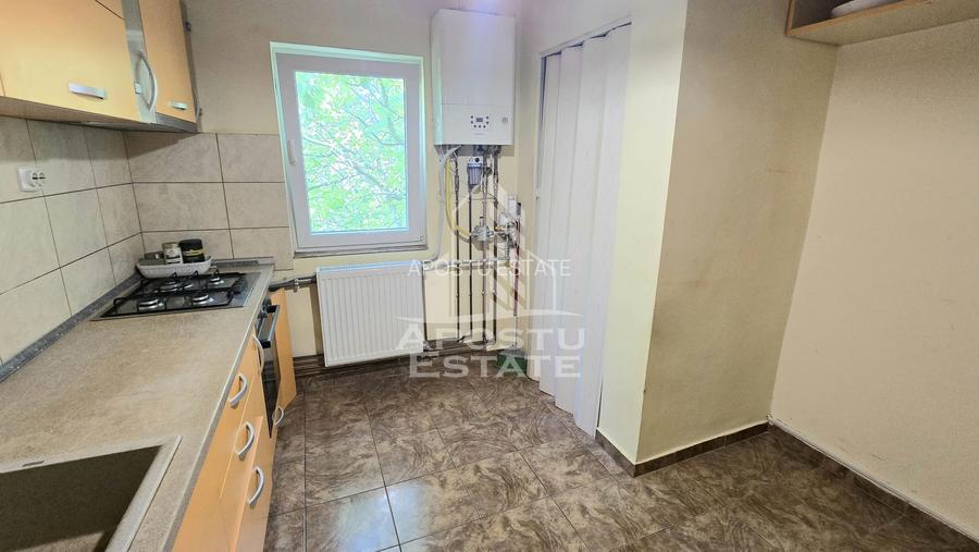 Apartament cu 3 camere, 2 bai, centrala proprie, zona Aradului - 7