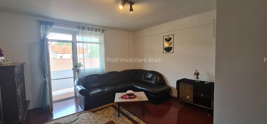 Ap. 2 camere, et.3, la bloc, 82mp, central -Piata Catedralei - 3