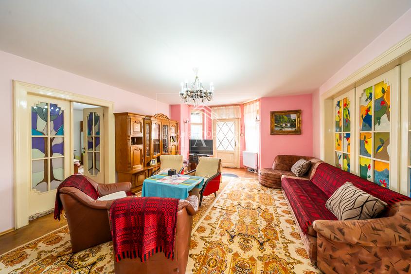 Casa 7 camere, 240 mp, garaj, pivnita, parcul Sub Arini - 6