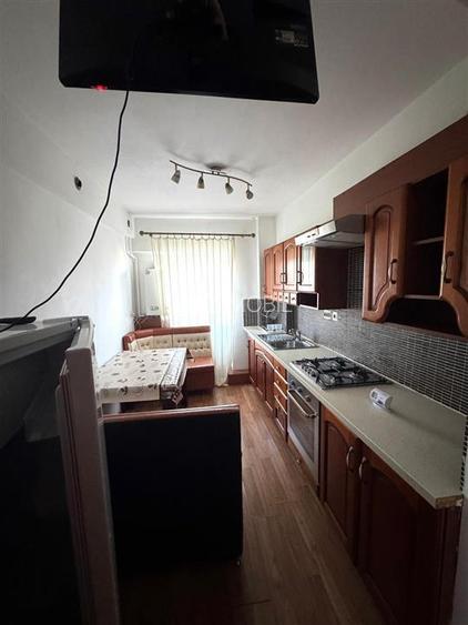 Apartament 3 camere - zona Nicolina(prima stație după Podul Ros) - 6
