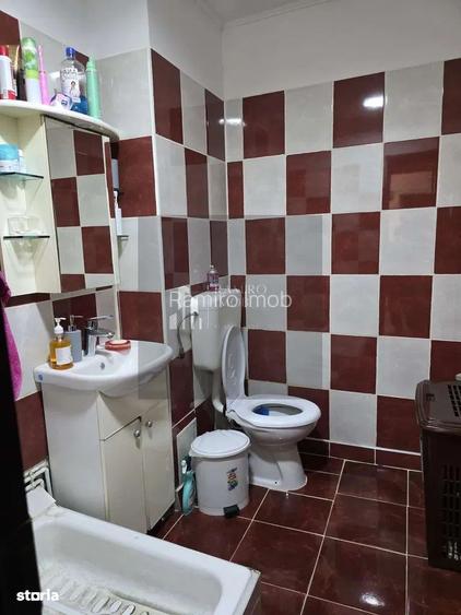 4 camere - 80 mp - 2 balcoane –  bloc 1982 METROU Aparatorii Patriei - 10