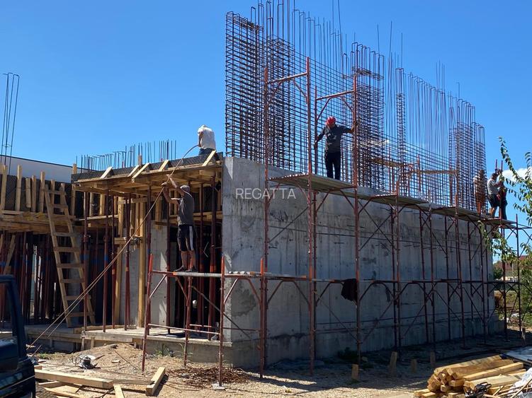 Casă individuală cu 6 camere în Petrești - 40