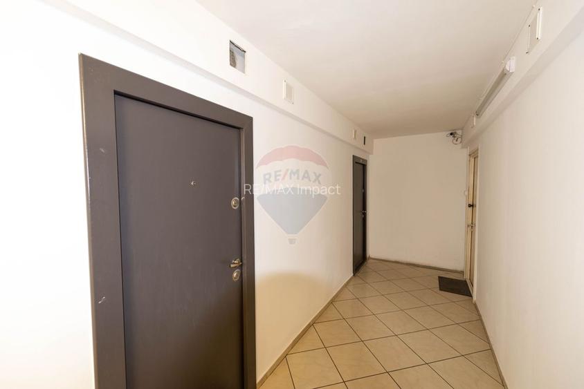 Garsoniera renovata de vanzare strada Mizil zona Trapezului Salajan - 11